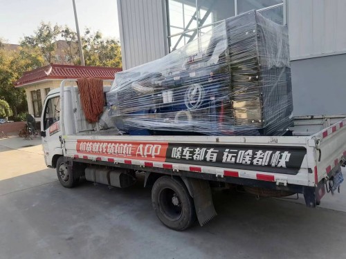 云南客戶發(fā)電機組發(fā)貨
